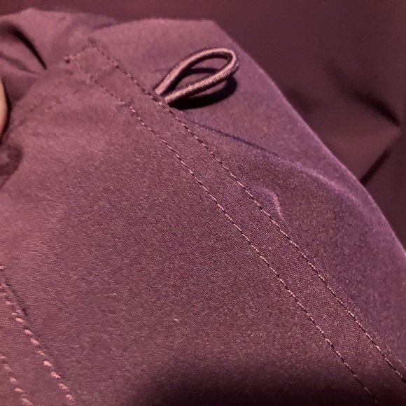 BUNDLE OF 8 SCRUB TOPS - Picture 5 of 15